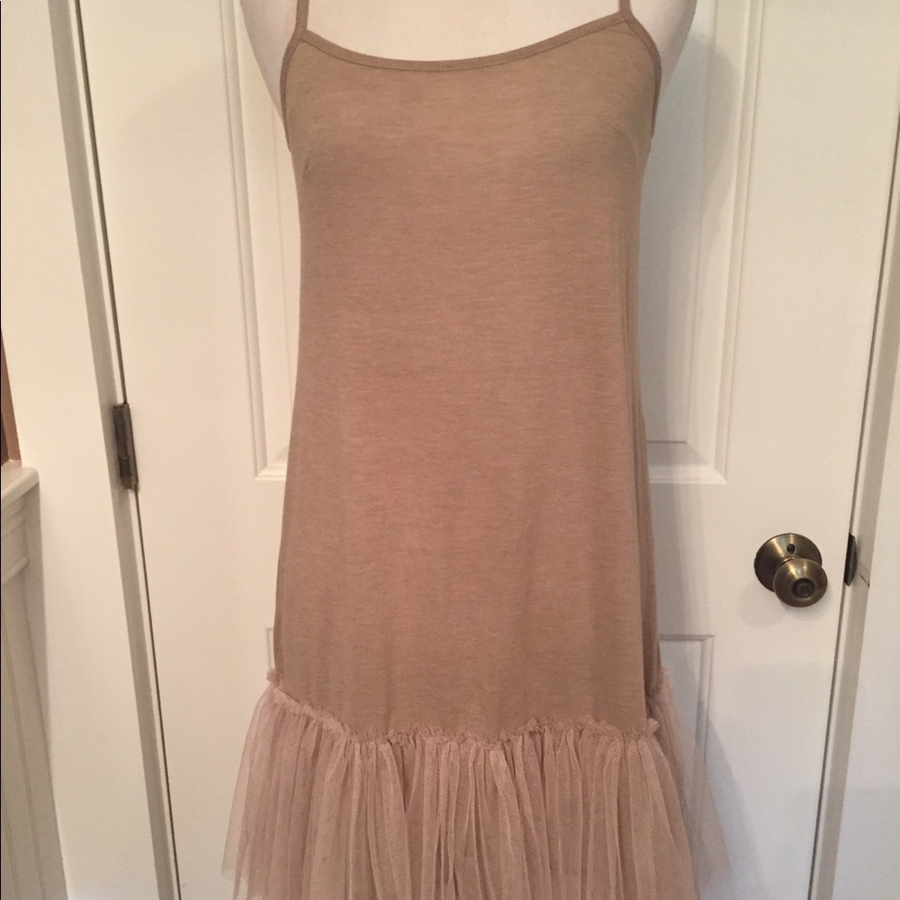 MYSTREE DRESS SLIP MINI TULLE ACCENT TAN SPAGHETTI STRAP SMALL